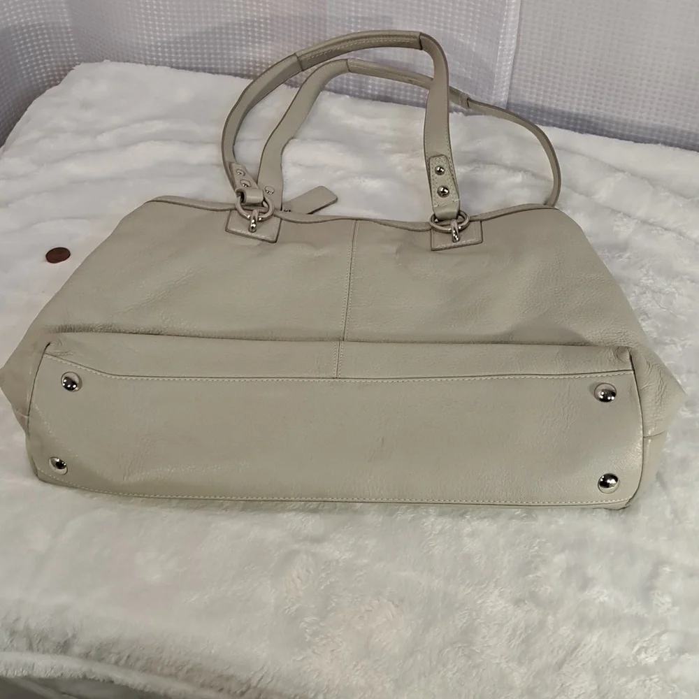 Coach Outstanding Condition